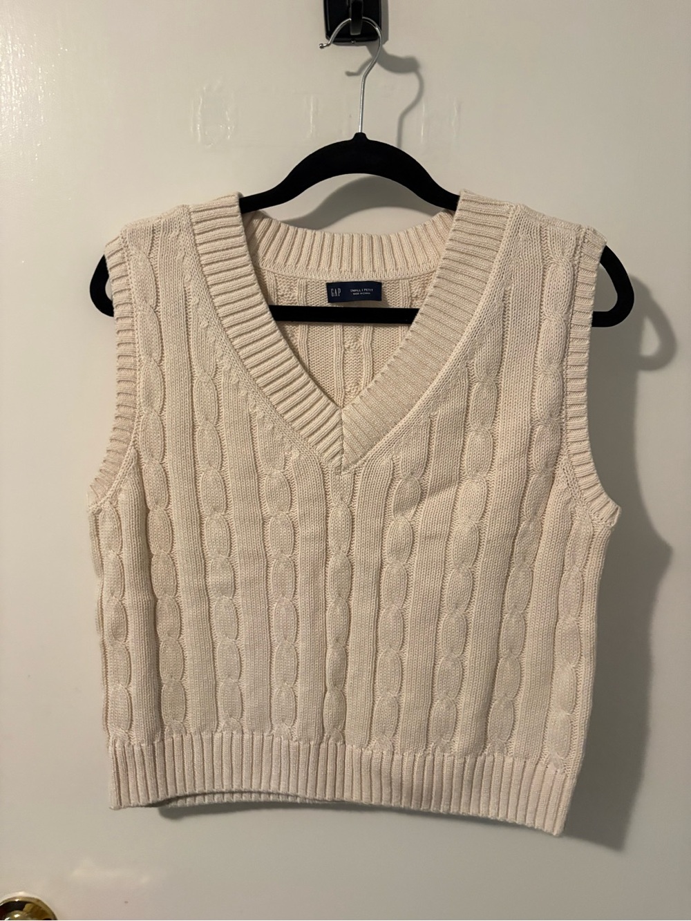 GAP Cream Cable-Knit V-Neck Sweater Vest